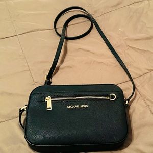 Brand New/Never Used Black MK Jet Set Large Saffiano Leather Crossbody Bag